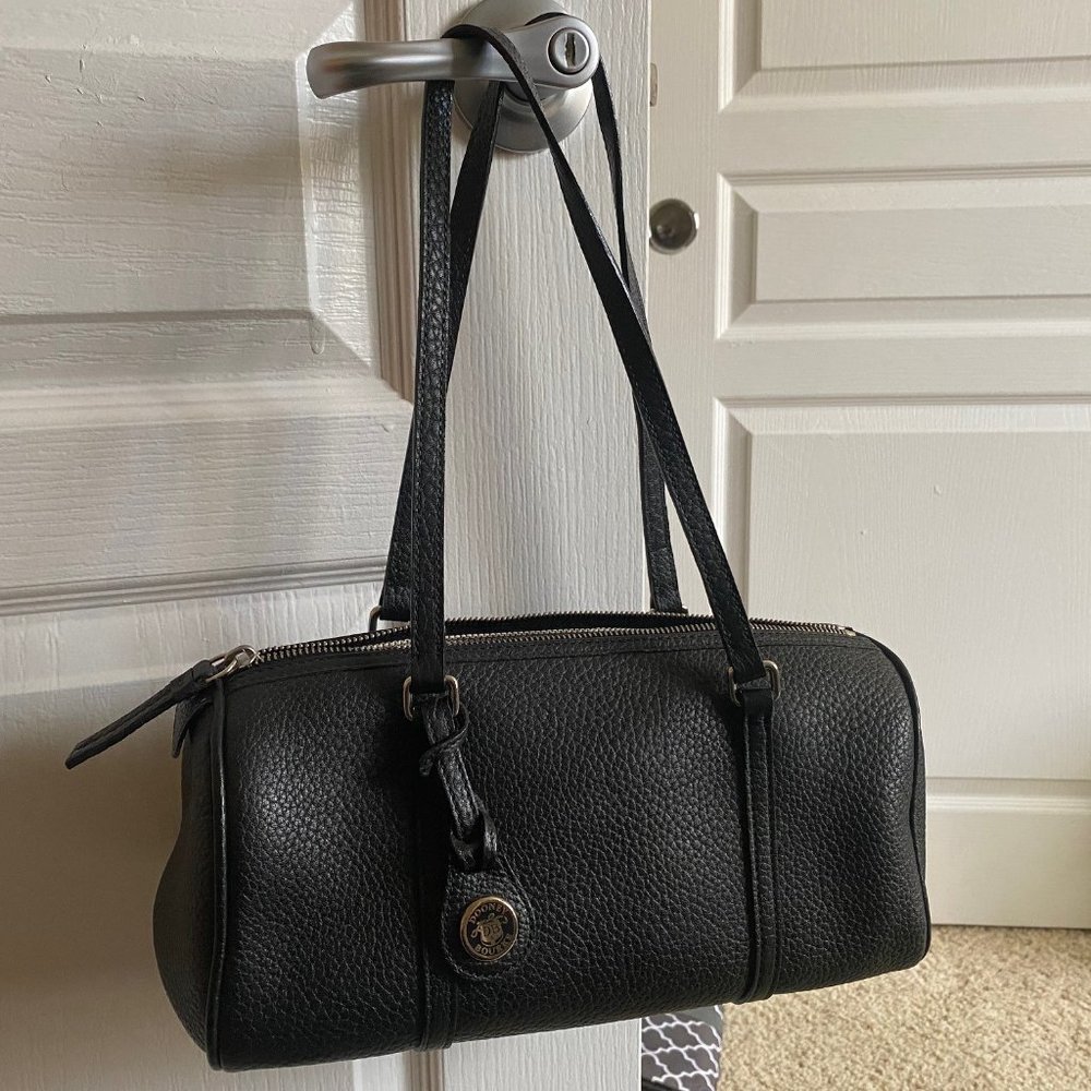 Dooney & Bourke black leather barrel bag